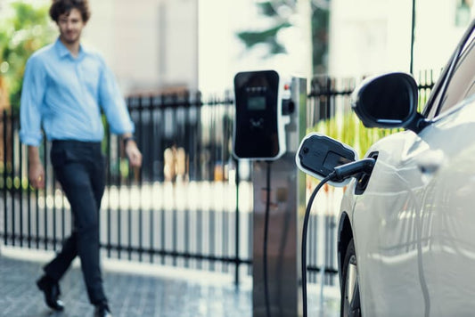 Comprendre le droit à la prise pour l’installation de bornes de recharge