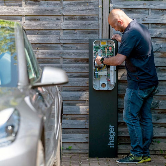 Pourquoi faire appel à un installateur professionnel de borne de recharge électrique