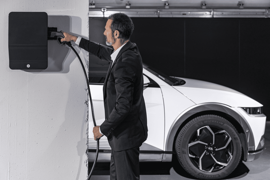 Pourquoi installer des bornes de recharge en entreprise ? 6 avantages clés