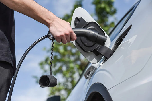 Quel est le meilleur moment pour recharger la batterie de sa voiture électrique ?